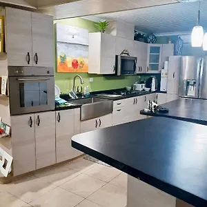 https://aruba-luxury-one-bedroom.comcaribbean.com